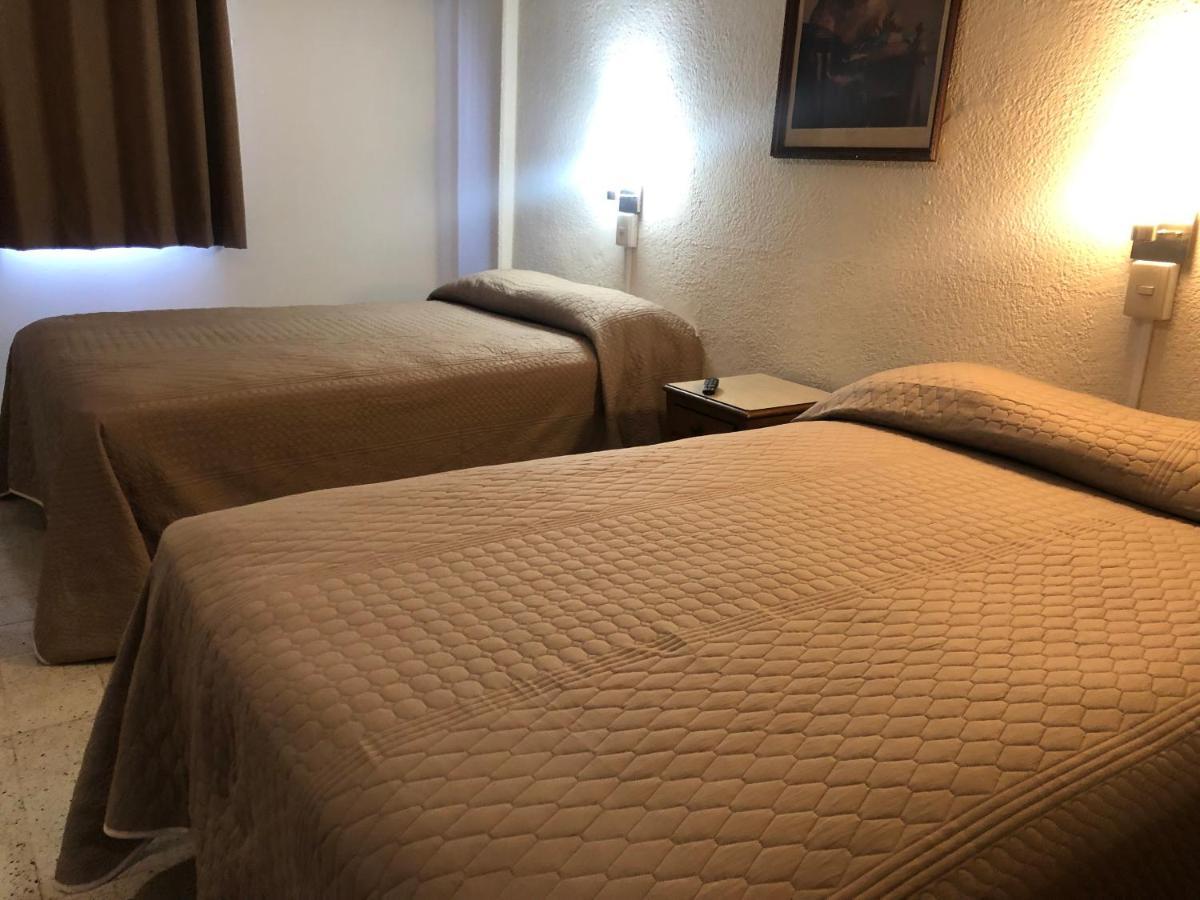 Hotel Lorena Los Mochis Extérieur photo