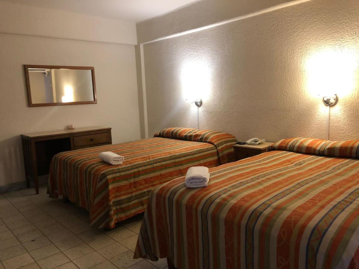 Hotel Lorena Los Mochis Extérieur photo