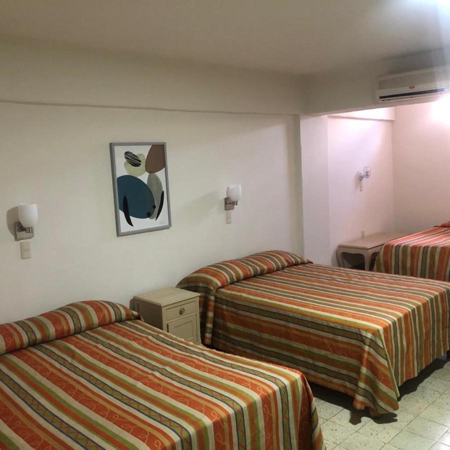 Hotel Lorena Los Mochis Extérieur photo